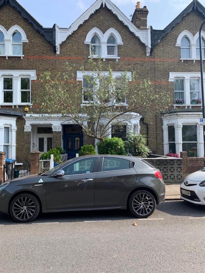 Victoria Dwellings Bed & Breakfast Londra Exterior foto